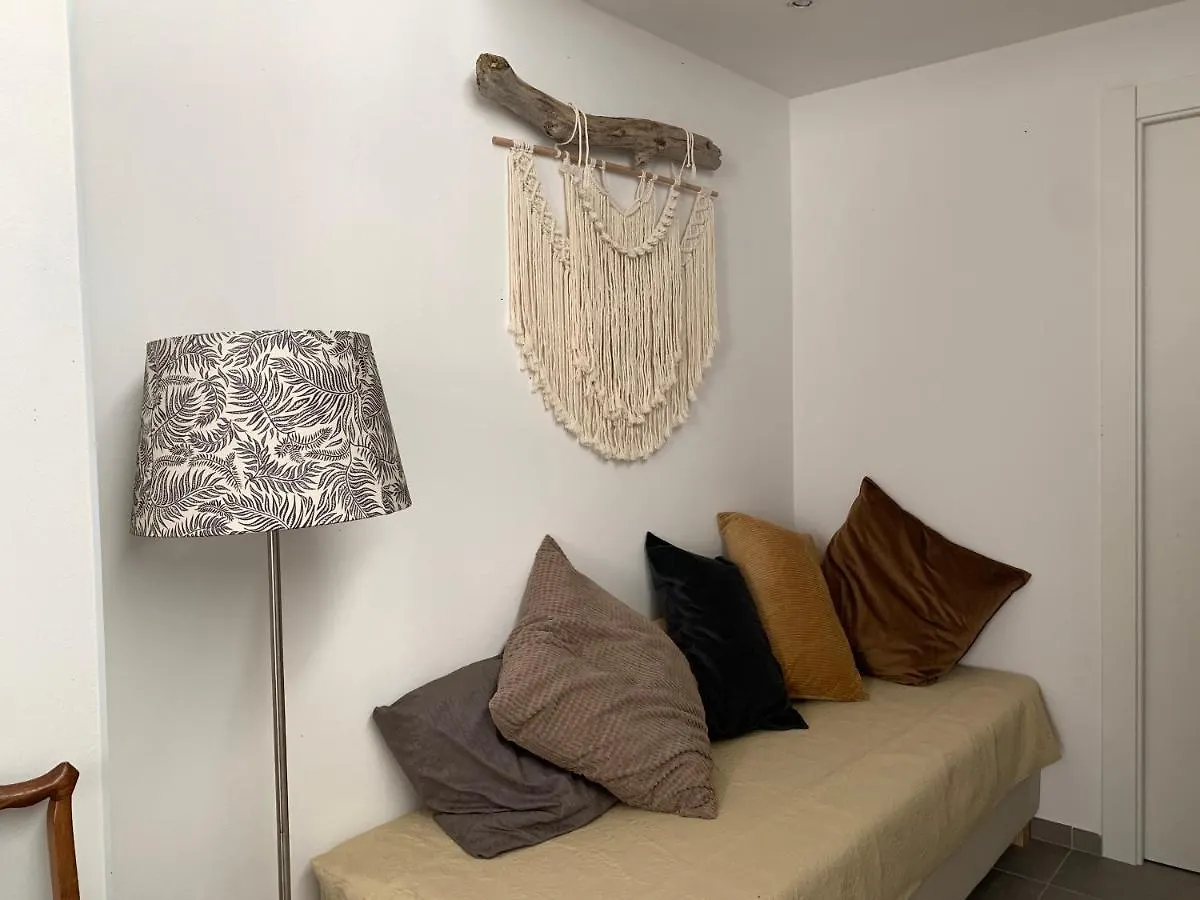 Metroloft Bed and Breakfast Bolonia